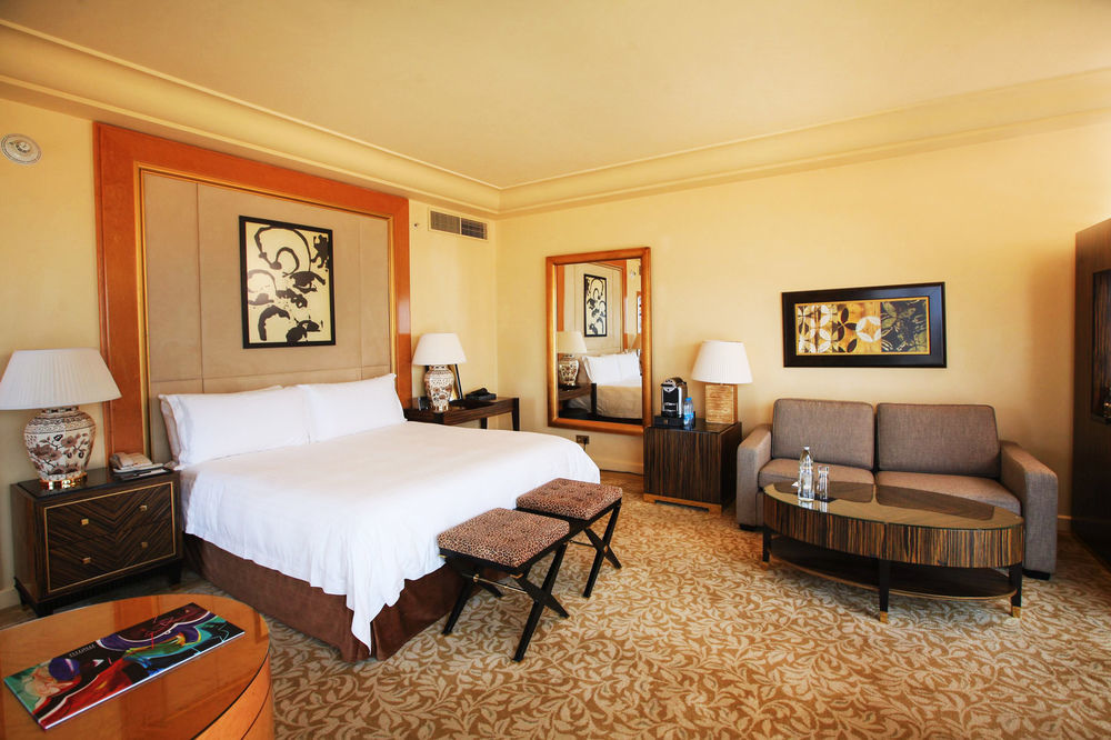 Four Seasons Hotel Beiroet Buitenkant foto